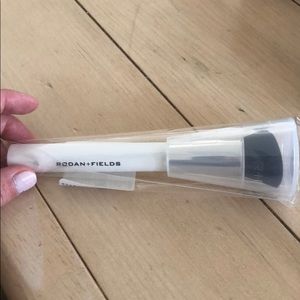 RADIANT DEFENSE LIQUID BRUSH